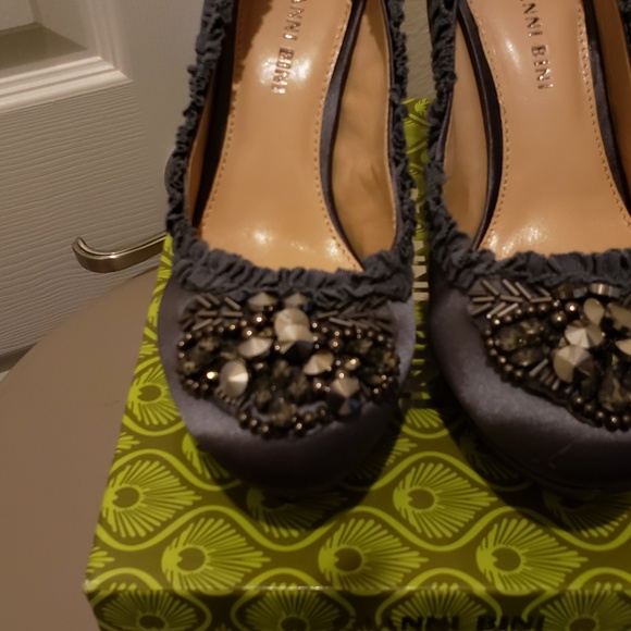 NIB Gianna Bini Ceylon (gray) colored Platforms - Picture 3 of 8